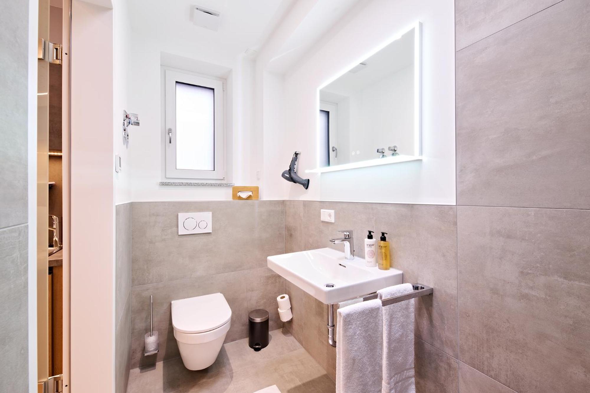 Xzllenz Traum Studio-Apartment, Frei-Parken, U-Bahn, Kueche 뉘른베르크 외부 사진
